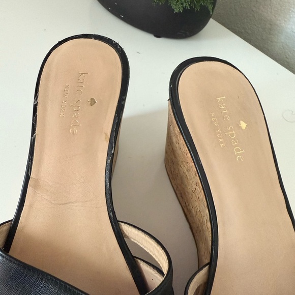Kate Spade   ❤️😻size 8.5 Black Leather Wedges - Picture 4 of 8